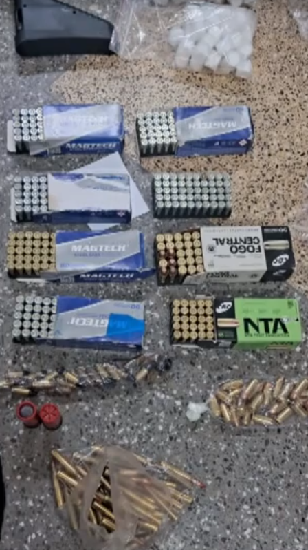 image Ação policial termina com apreensão de fuzil, submetralhadoras, espingarda e rifle em Lauro de Freitas